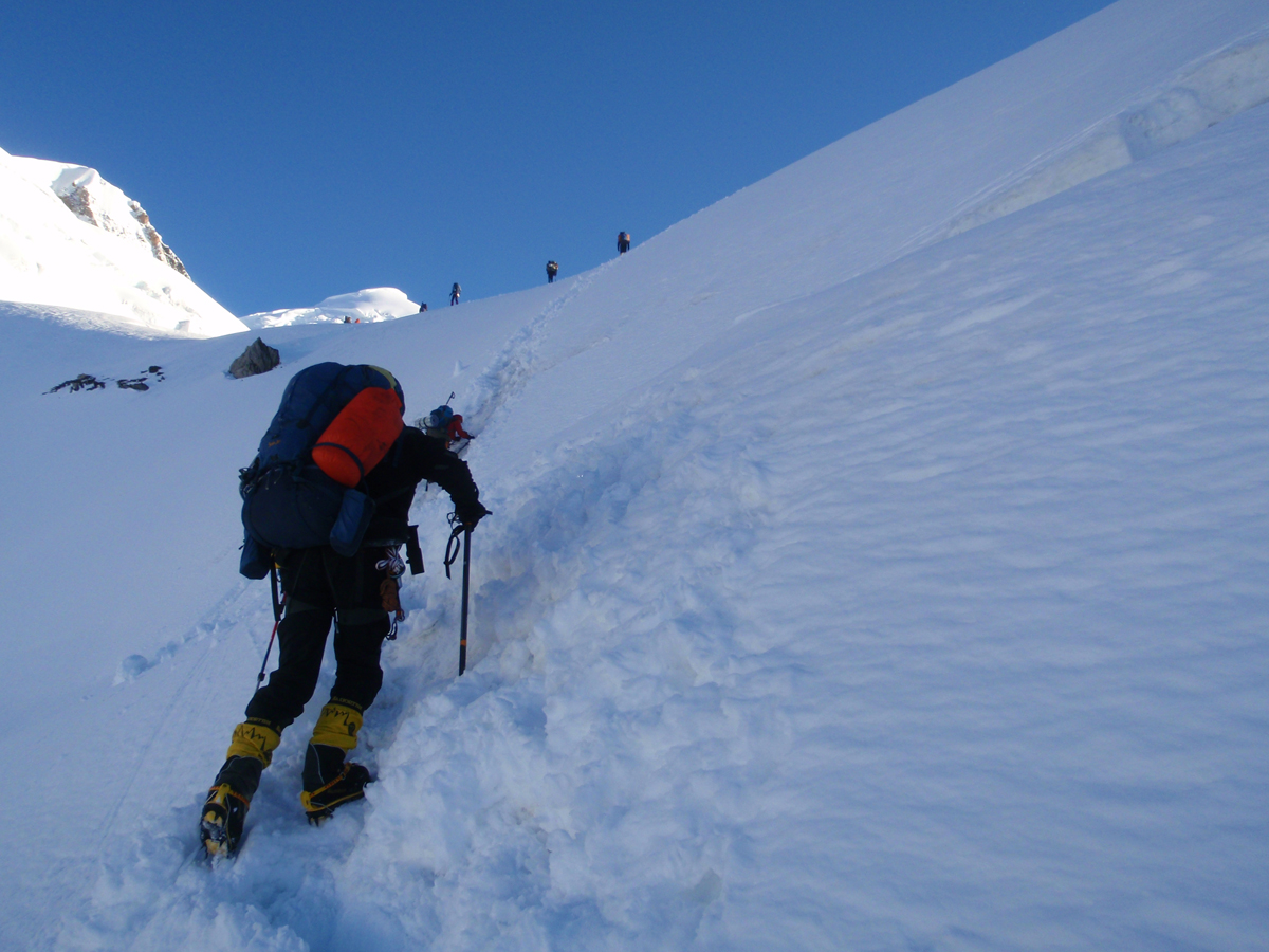 spantik expedition climbing route map