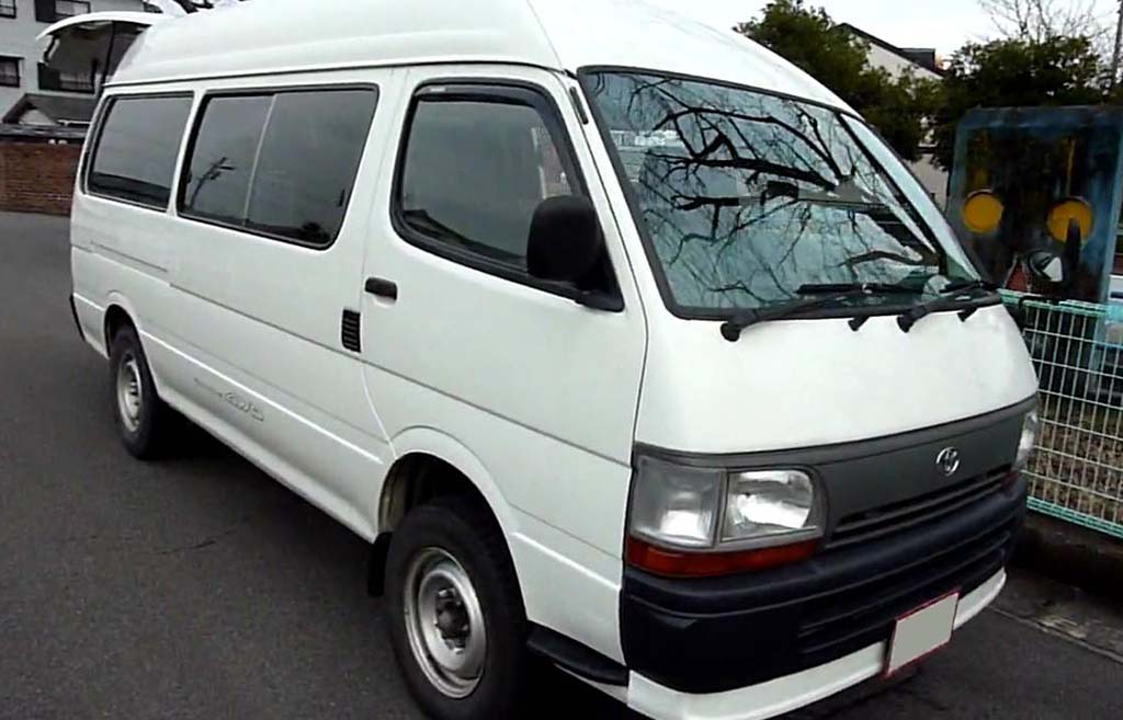 Van - Classic (10 seater) - Apricot 