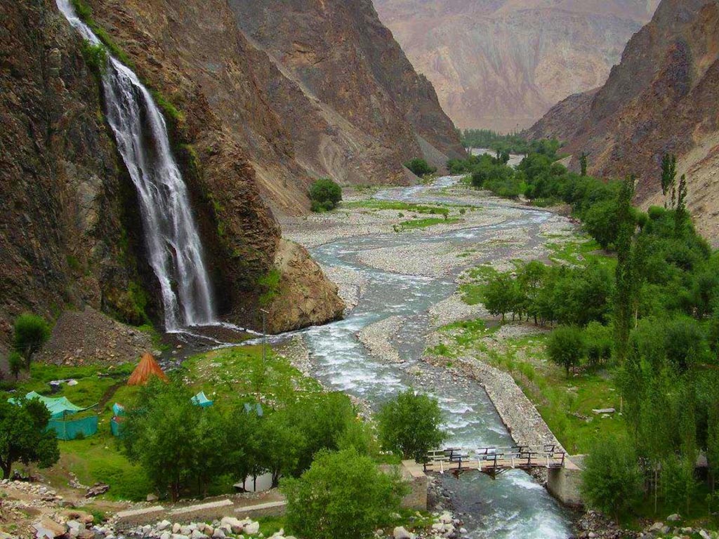 Skardu Tour Package (7 Days) 2023-24 - Book Now | ApricotTours
