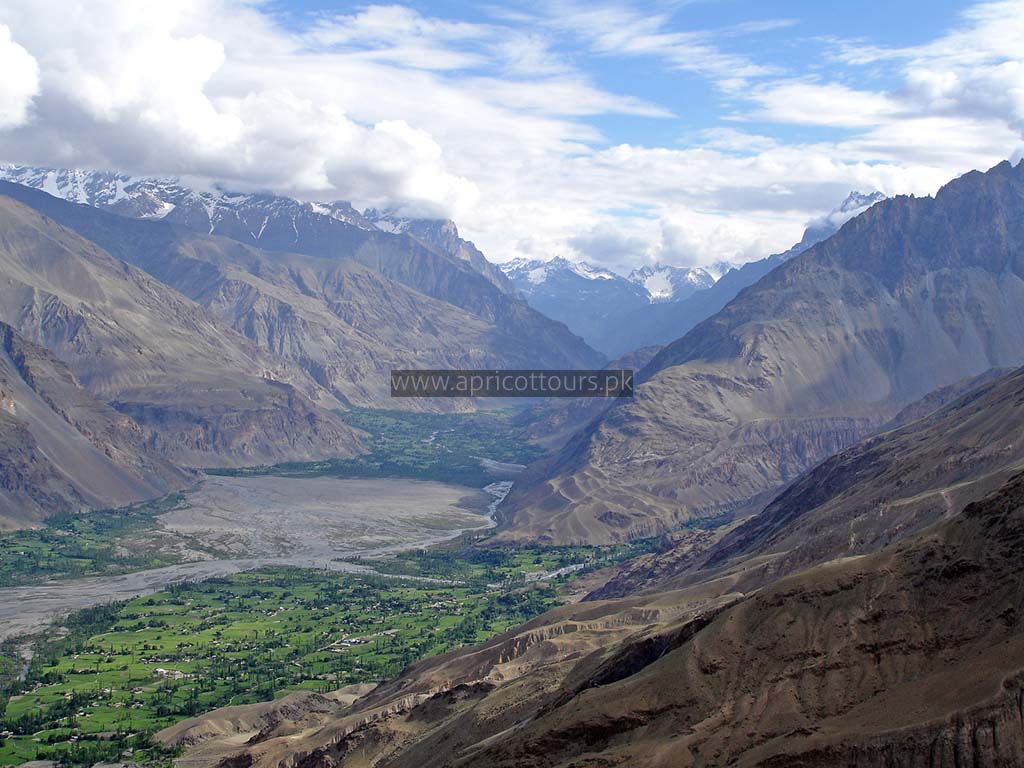 Bari lake thui pass an chitral trek