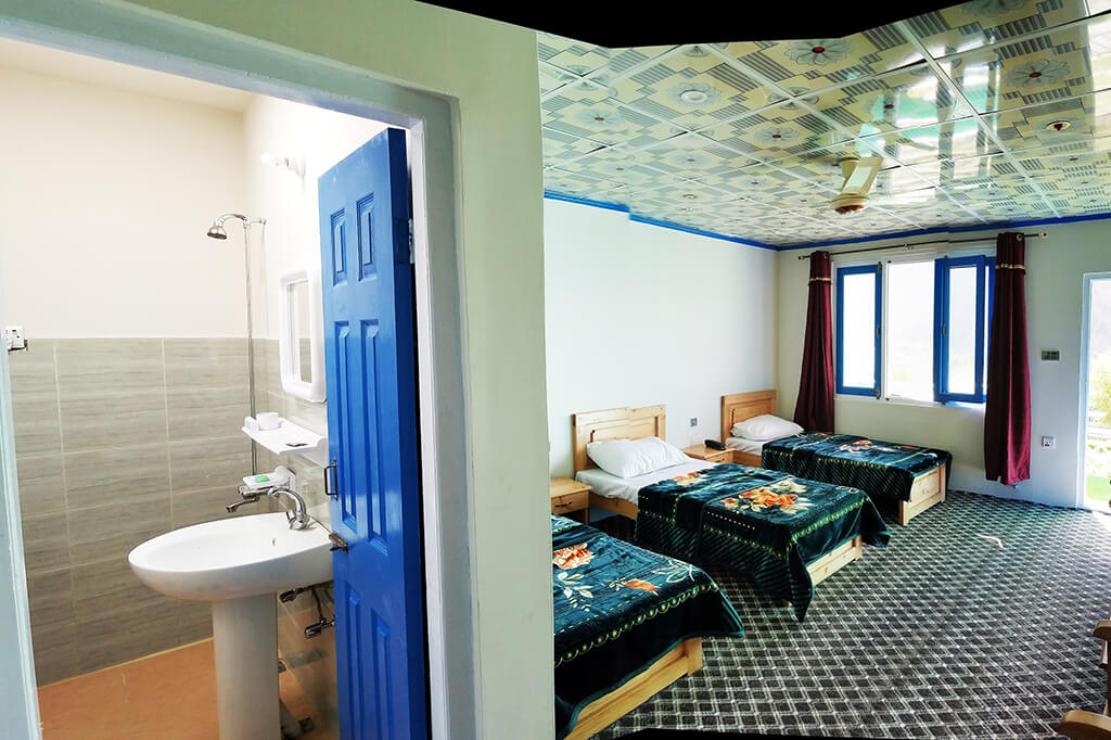 mountain lodge hotel skardu