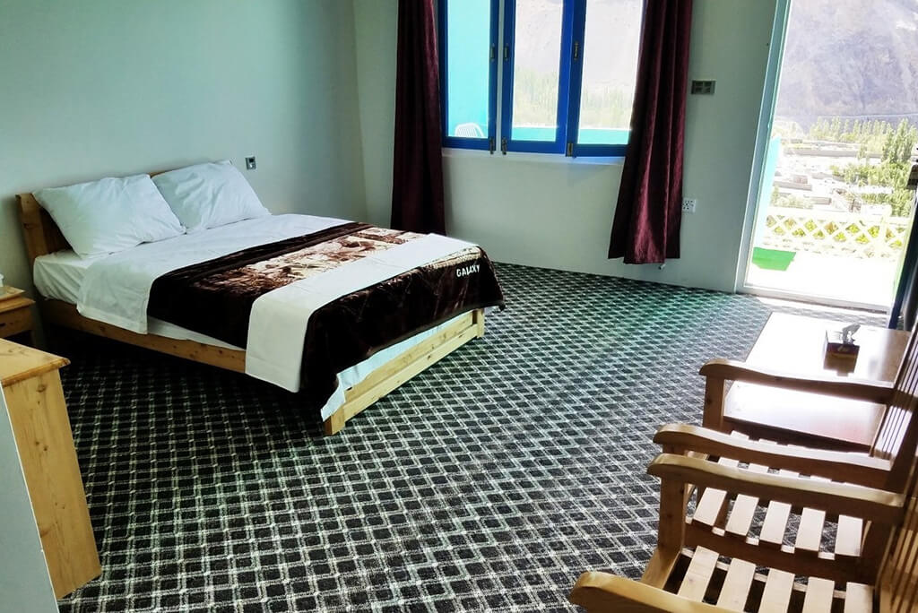 mountain lodge hotel skardu