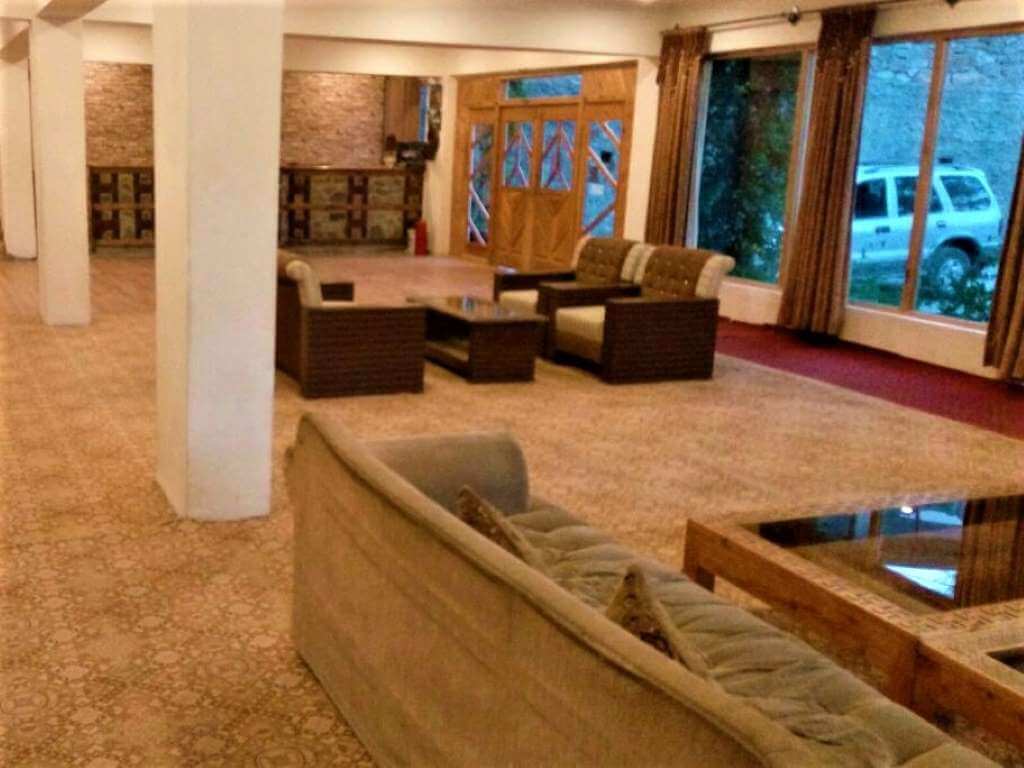 Hilltop Hotel Hunza