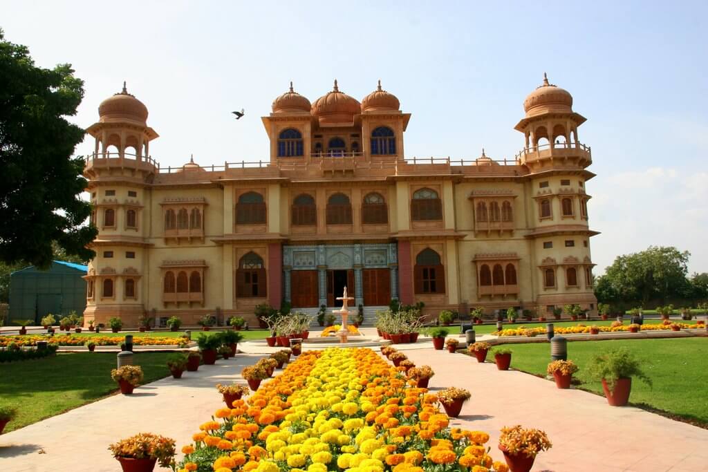 karachi sightseeing tour