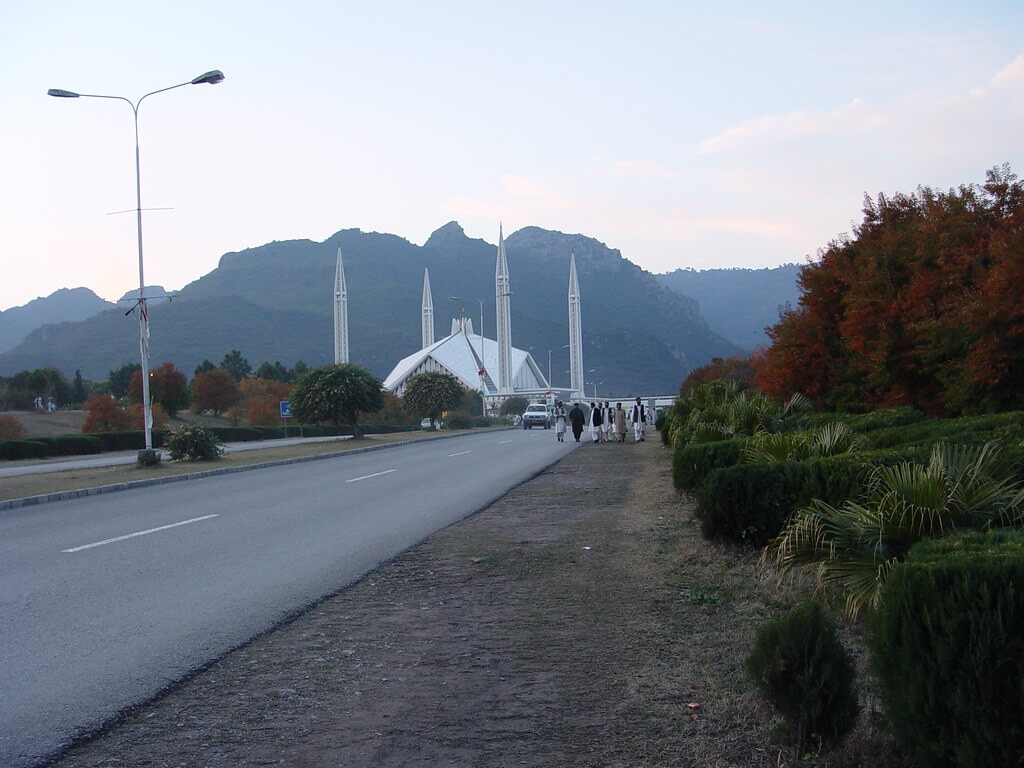 islamabad city tour with faisal mosque and pakistan monument