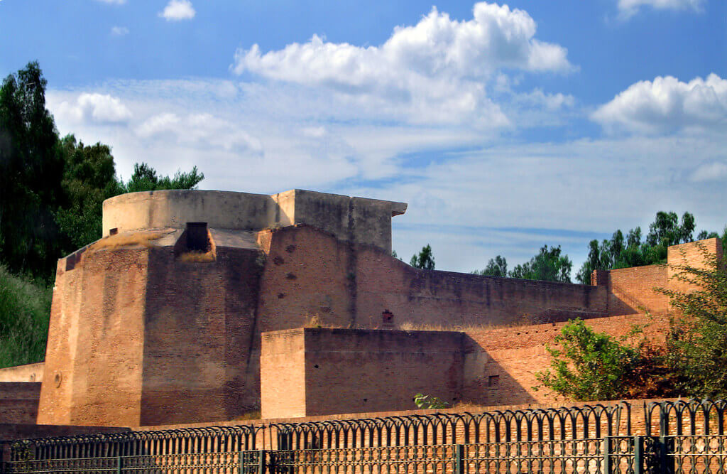 walled city tour lahore