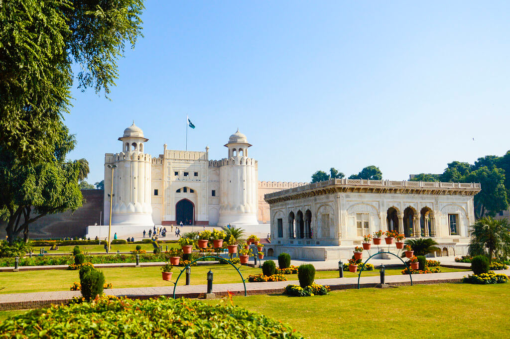 rangeela rickshaw walled city guided tour lahore