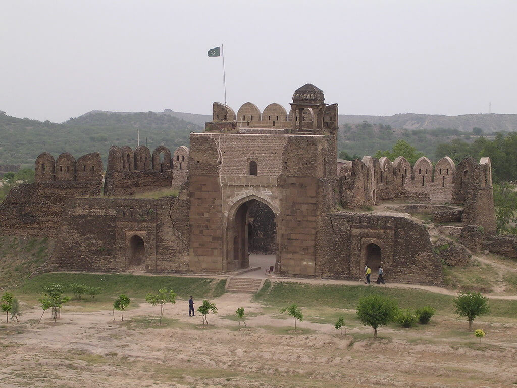 rohtas fort and khewra salt mines tour
