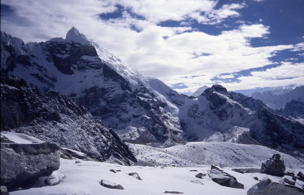lobuche peak climbing with everest base camp trek
