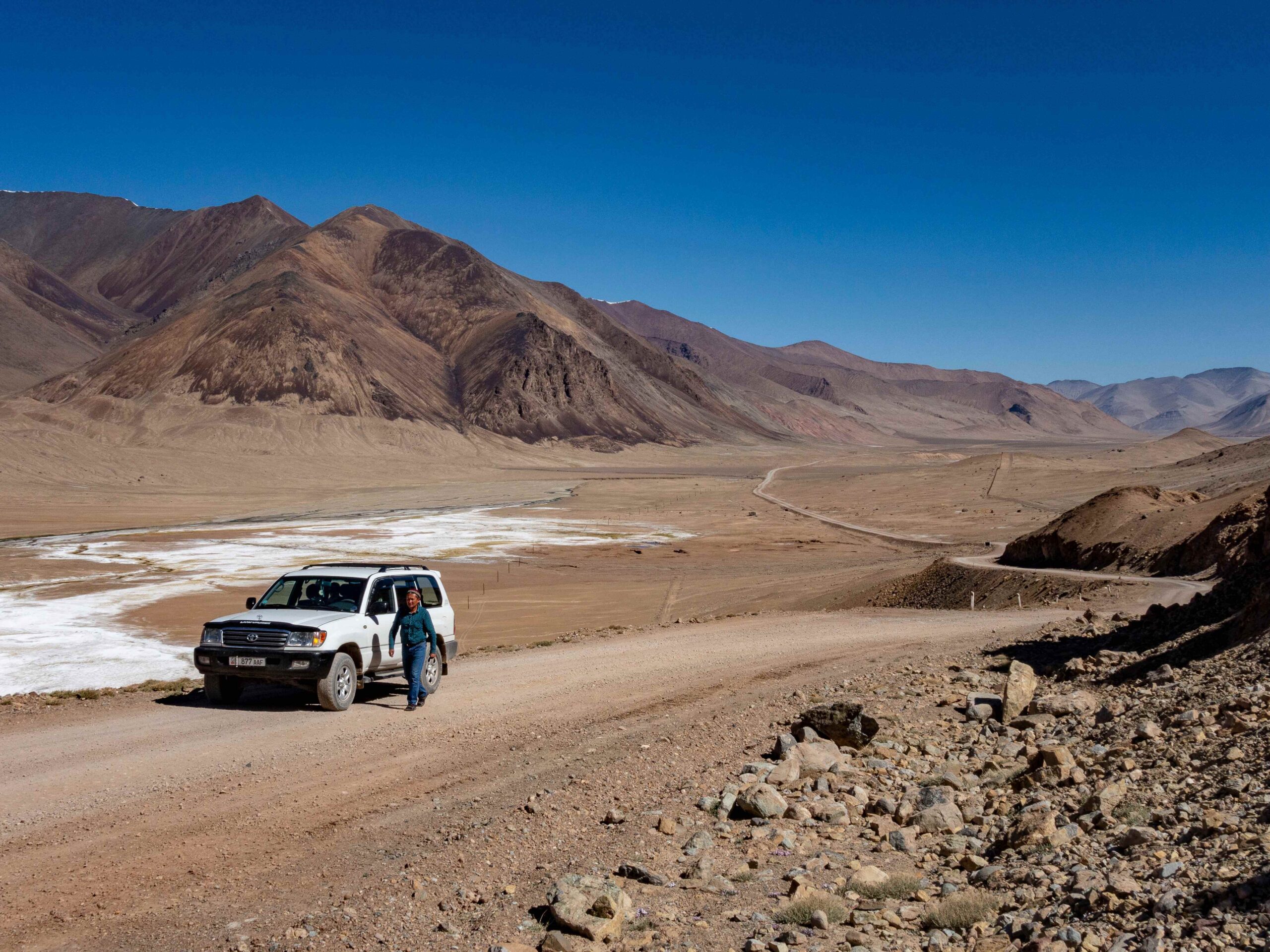 pamir highway car rental