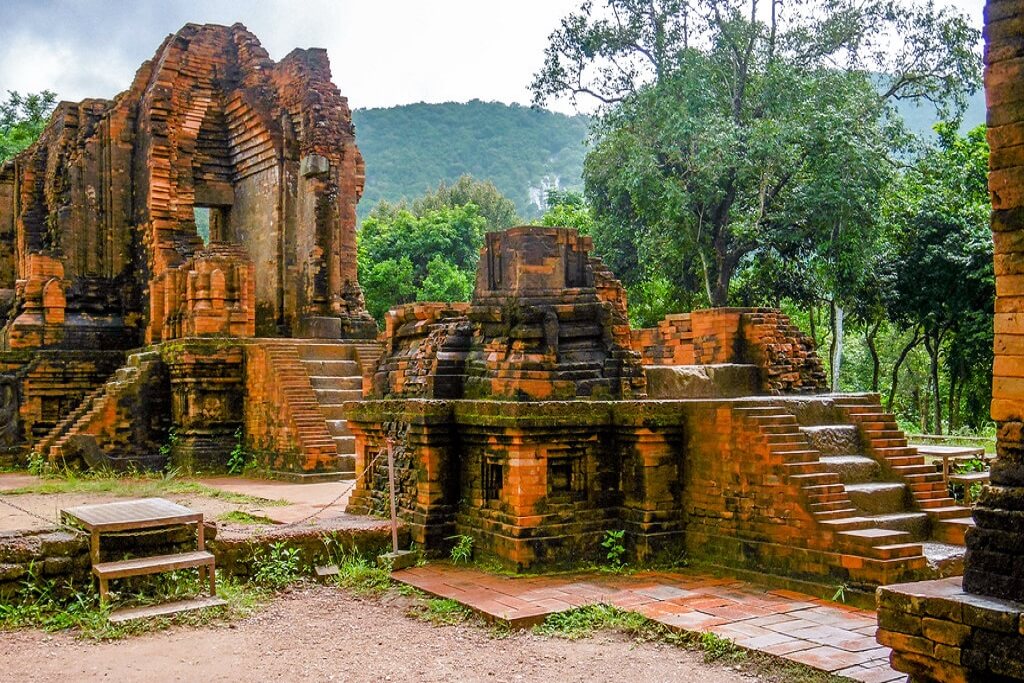 vietnam tour packages from pakistan