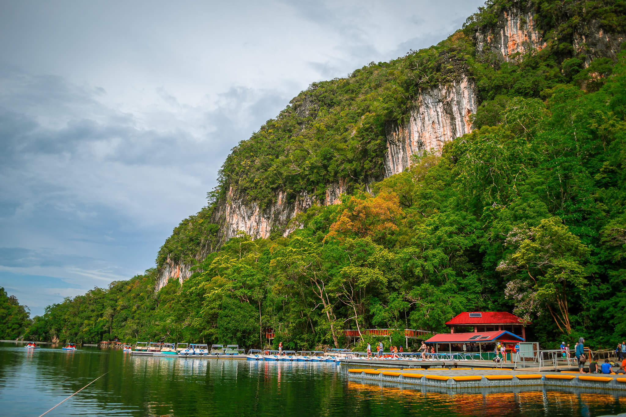 thailand vietnam cambodia malaysia singapore & bali tour from pakistan