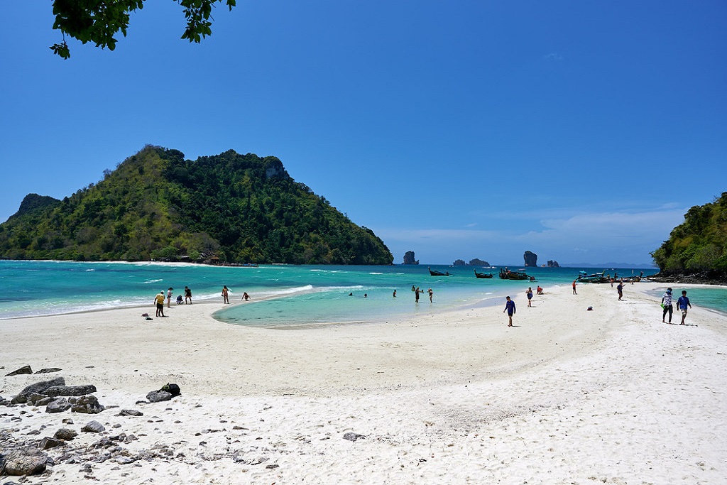 thailand vietnam cambodia malaysia & singapore tour from pakistan