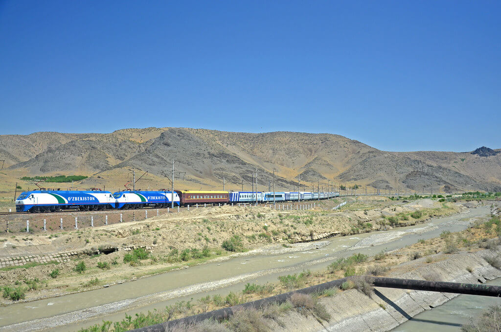 afrosiyob speed train tour