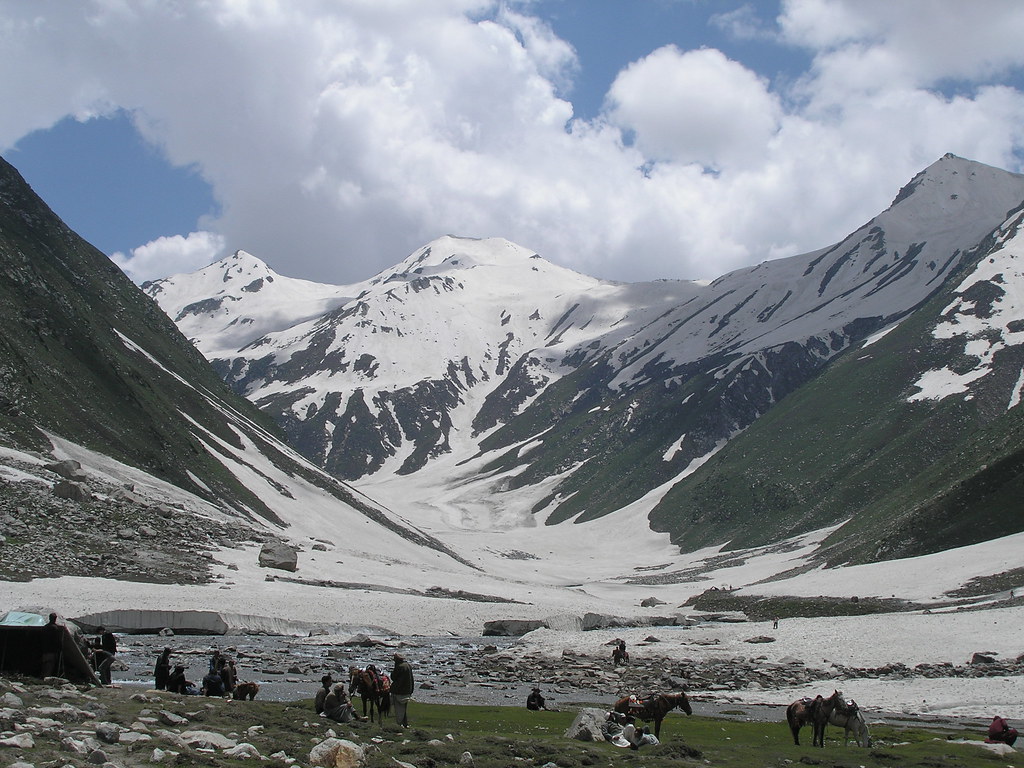 ansoo lake trek