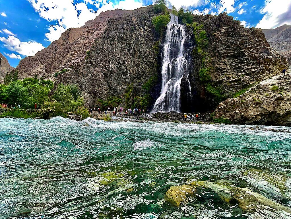 kharmang valley tour