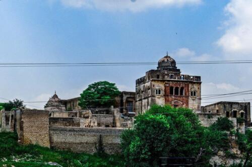 from lahore: katas raj temple, khewra salt mines & kalar kahar day trip
