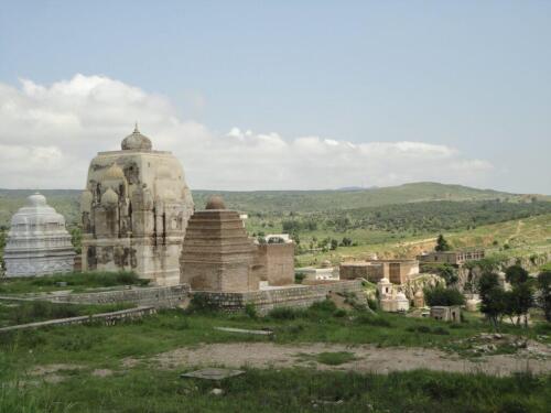 from lahore: katas raj temple, khewra salt mines & kalar kahar day trip