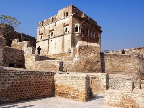 from lahore: katas raj temple, khewra salt mines & kalar kahar day trip