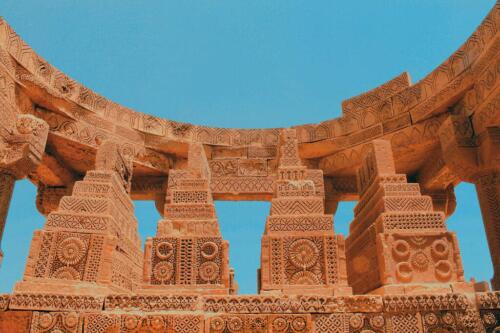 full day private tour to mohatta palace zainab and burns road