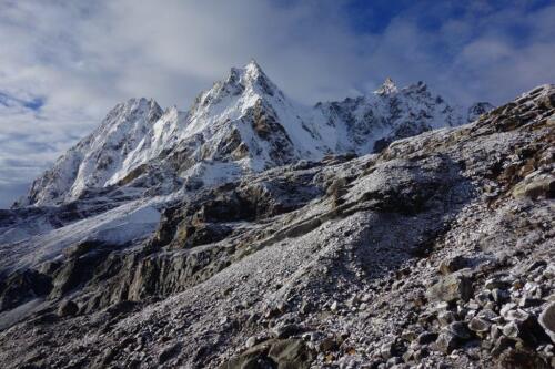 gokyo lake renjo la pass trek