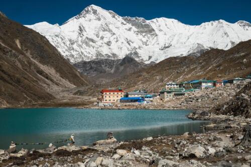 gokyo lake renjo la pass trek