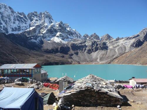 gokyo lake renjo la pass trek