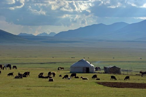 kyrgyzstan tours