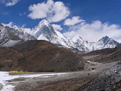 lobuche peak climbing with everest base camp trek
