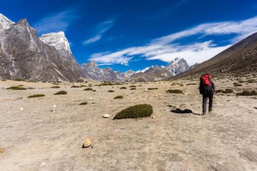 lobuche peak climbing with everest base camp trek