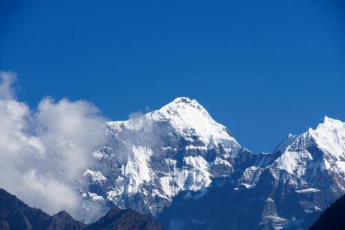 manaslu circuit trek