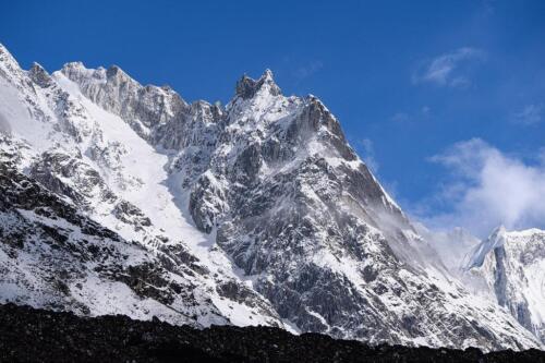 manaslu circuit trek