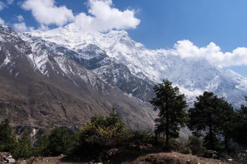 manaslu circuit trek