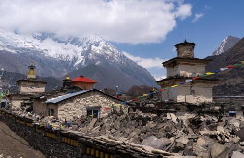 manaslu circuit trek