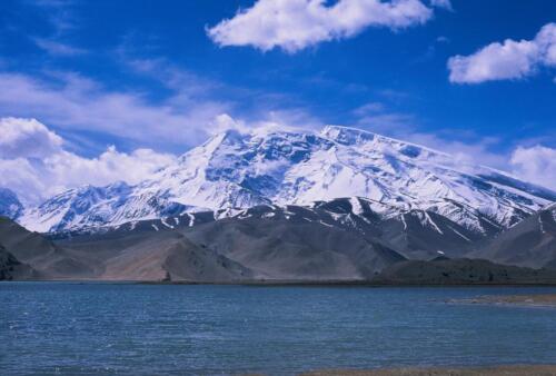 muztagh pass & sarpo laggo trek