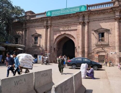 rangeela rickshaw walled city guided tour lahore