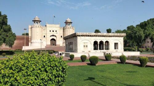 rangeela rickshaw walled city guided tour lahore