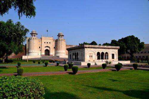 walled city tour lahore