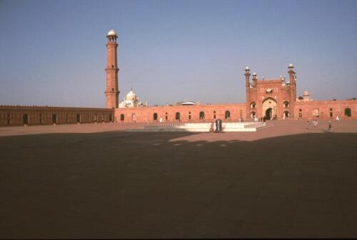 walled city tour lahore