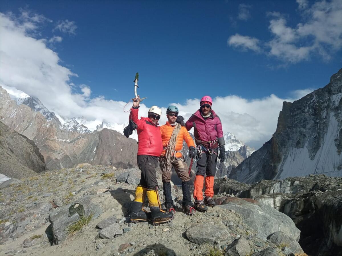 apricot tours k2 base camp